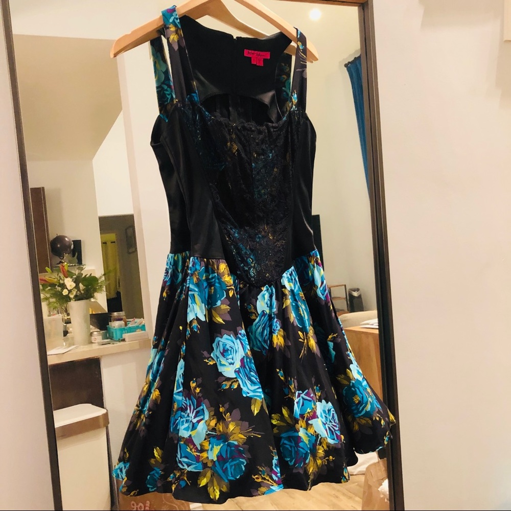 Betsey Johnson floral silk dress Size 8